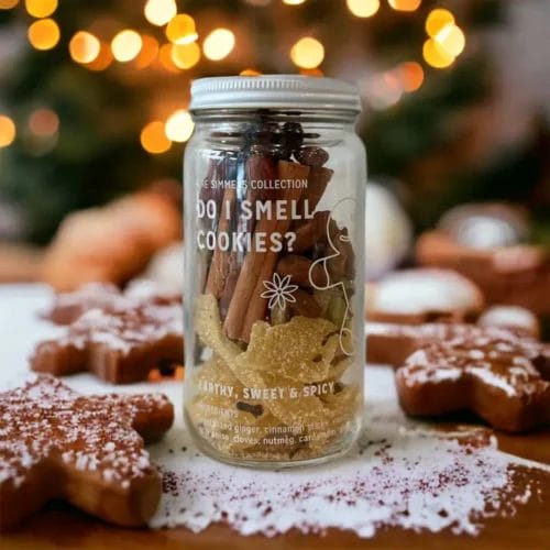 Spiced cookie simmering blend in jar.